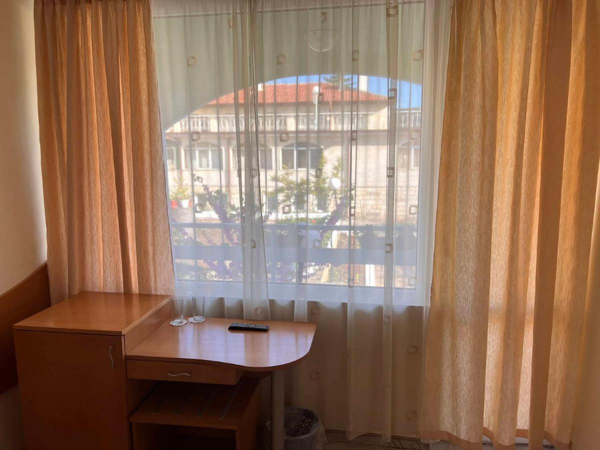 Хотел Диамант Hotel Diamond Baltsjik Eksteriør bilde