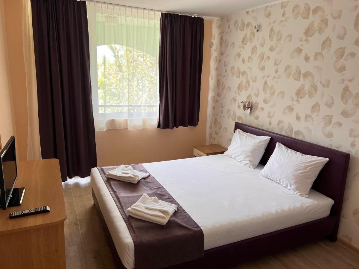Хотел Диамант Hotel Diamond Baltsjik Eksteriør bilde