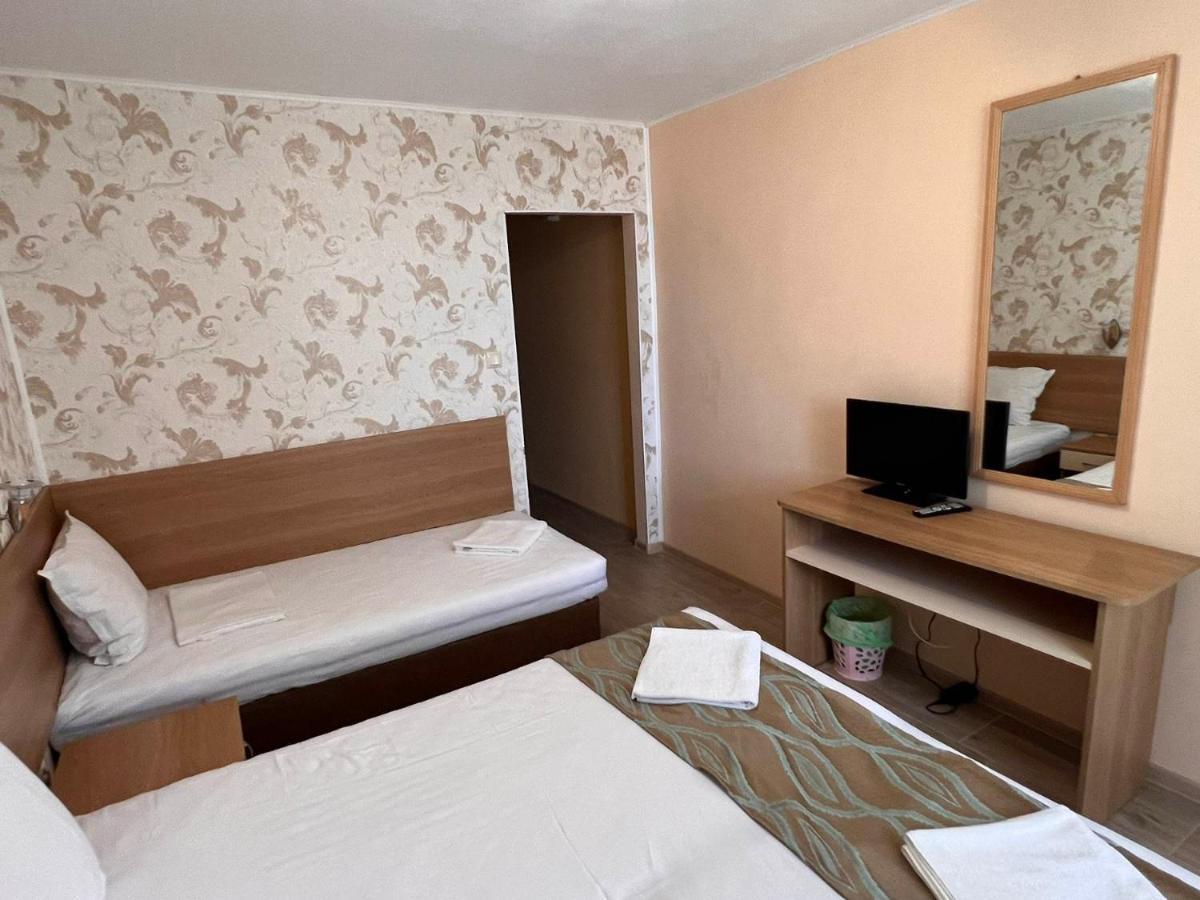 Хотел Диамант Hotel Diamond Baltsjik Eksteriør bilde