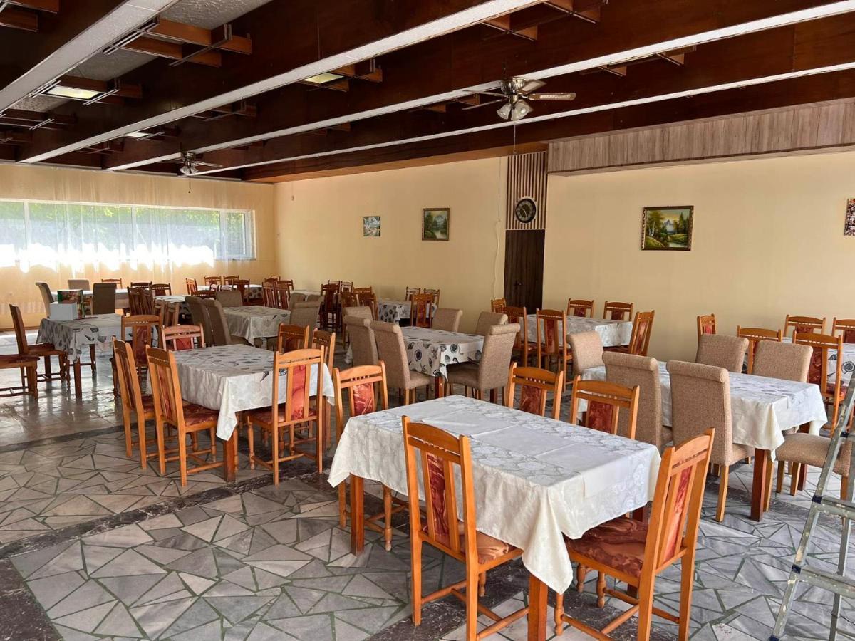 Хотел Диамант Hotel Diamond Baltsjik Eksteriør bilde
