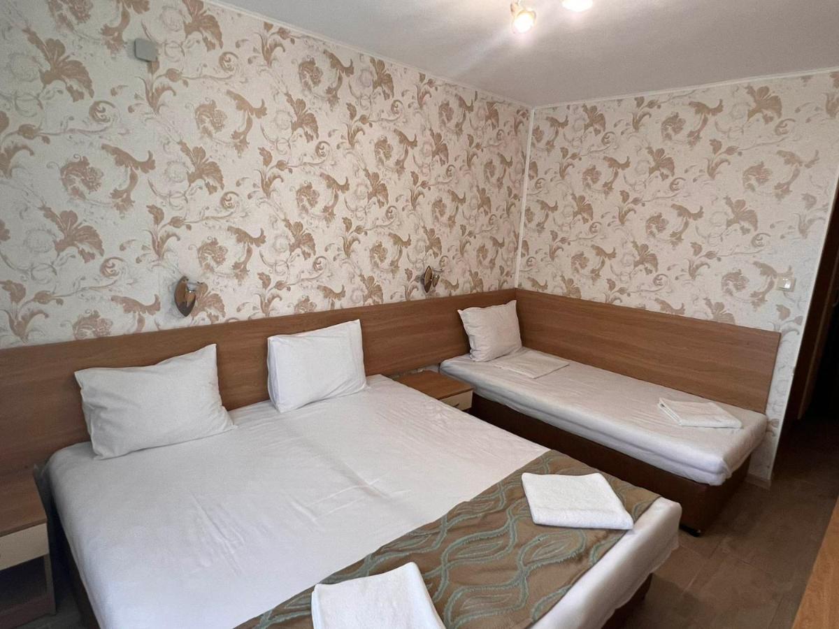 Хотел Диамант Hotel Diamond Baltsjik Eksteriør bilde