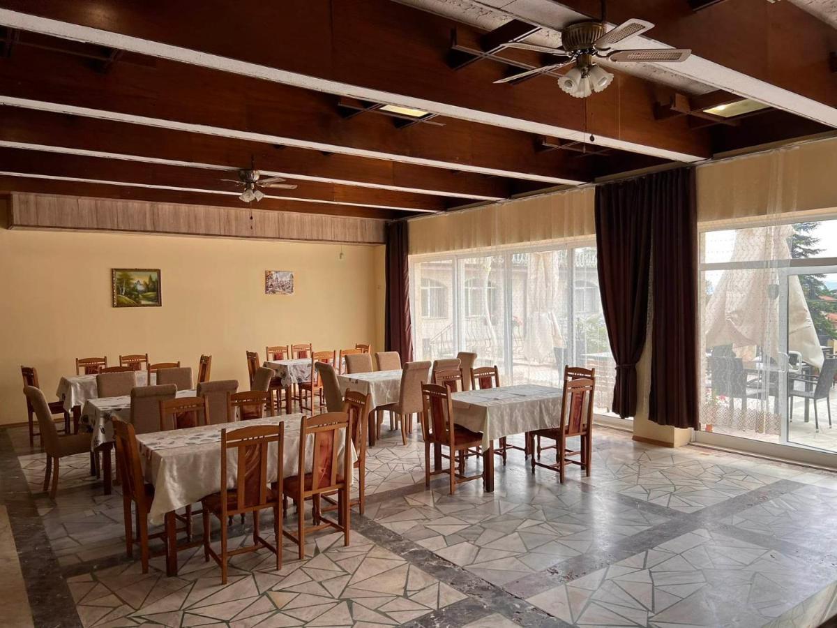 Хотел Диамант Hotel Diamond Baltsjik Eksteriør bilde