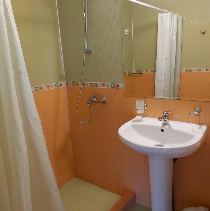 Хотел Диамант Hotel Diamond Baltsjik Eksteriør bilde