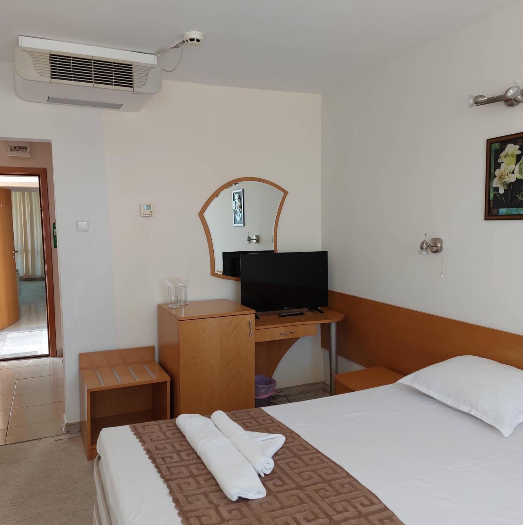 Хотел Диамант Hotel Diamond Baltsjik Eksteriør bilde